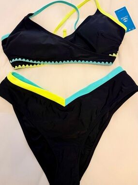 Cupshe “Electric Spark” Two-Tone Trim Bikini Set - Neon Yellow & Aqua